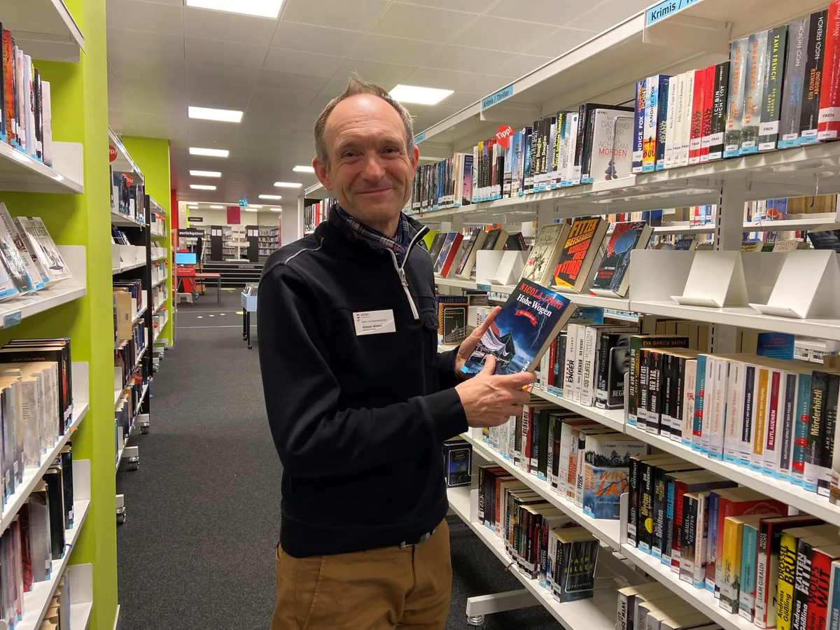 Porträt Roman Weibel, Leiter Stadtbibliothek Uster